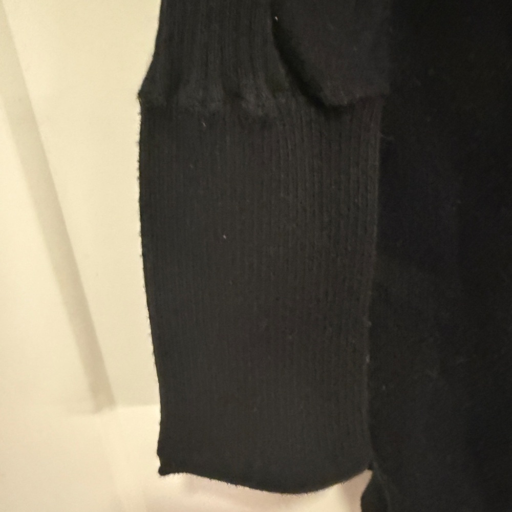 Lilly Pulitzer Black Ribbed Shoulder Pullover Sweater - Size S - Picture 3 of 8
